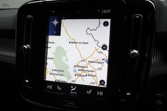VOLVO XC40 2.0 T5 R-Design SUV 5dr Petrol Auto AWD Euro 6 (s/s) (247 ps)