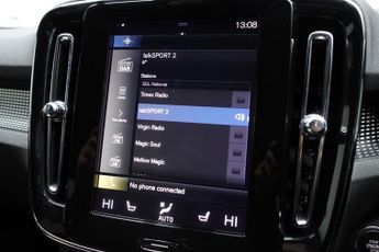 VOLVO XC40 2.0 T5 R-Design SUV 5dr Petrol Auto AWD Euro 6 (s/s) (247 ps)