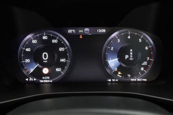 VOLVO XC40 2.0 T5 R-Design SUV 5dr Petrol Auto AWD Euro 6 (s/s) (247 ps)