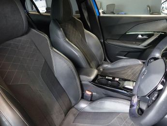 PEUGEOT E-2008 50kWh GT Premium SUV 5dr Electric Auto (136 ps)