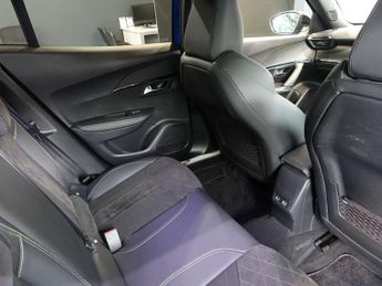 PEUGEOT E-2008 50kWh GT Premium SUV 5dr Electric Auto (136 ps)