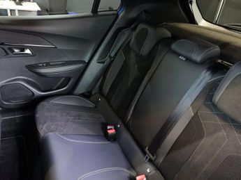 PEUGEOT E-2008 50kWh GT Premium SUV 5dr Electric Auto (136 ps)