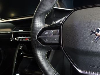 PEUGEOT E-2008 50kWh GT Premium SUV 5dr Electric Auto (136 ps)