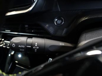 PEUGEOT E-2008 50kWh GT Premium SUV 5dr Electric Auto (136 ps)