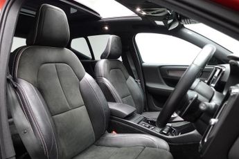 VOLVO XC40 2.0 T4 R-Design Pro SUV 5dr Petrol Auto Euro 6 (s/s) (190 ps)