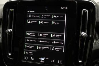 VOLVO XC40 2.0 T4 R-Design Pro SUV 5dr Petrol Auto Euro 6 (s/s) (190 ps)