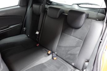 TOYOTA YARIS 1.5 VVT-h GR SPORT Hatchback 5dr Petrol Hybrid E-CVT Euro 6 (s/s