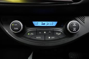 TOYOTA YARIS 1.5 VVT-h GR SPORT Hatchback 5dr Petrol Hybrid E-CVT Euro 6 (s/s