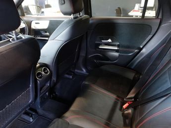 MERCEDES-BENZ EQA EQA 250 66.5kWh AMG Line SUV 5dr Electric Auto (190 ps)