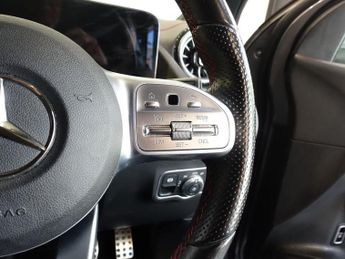 MERCEDES-BENZ EQA EQA 250 66.5kWh AMG Line SUV 5dr Electric Auto (190 ps)