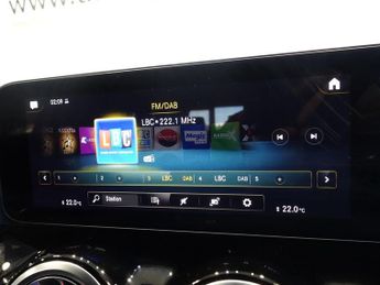 MERCEDES-BENZ EQA EQA 250 66.5kWh AMG Line SUV 5dr Electric Auto (190 ps)