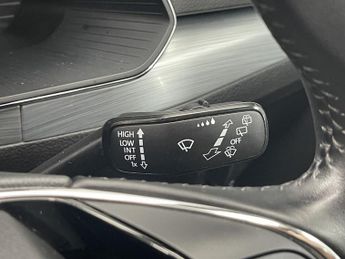 SKODA SUPERB 1.4 TSI iV 13kWh SE Technology Estate 5dr Petrol Plug-in Hybrid 