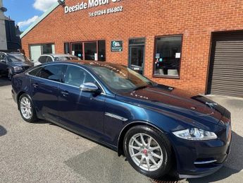 JAGUAR XJ 3.0d V6 Portfolio Saloon 4dr Diesel Auto Euro 5 (275 ps)
