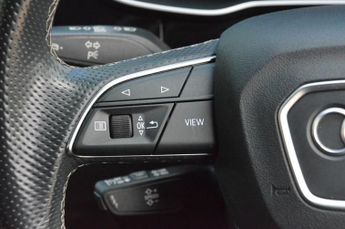 AUDI Q3 1.5 TFSI CoD 35 Black Edition SUV 5dr Petrol Manual Euro 6 (s/s)