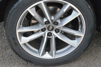 AUDI Q3 1.5 TFSI CoD 35 Black Edition SUV 5dr Petrol Manual Euro 6 (s/s)
