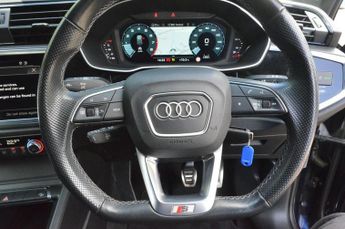 AUDI Q3 1.5 TFSI CoD 35 Black Edition SUV 5dr Petrol Manual Euro 6 (s/s)