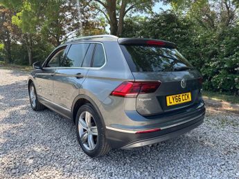 VOLKSWAGEN TIGUAN 2.0 TDI BlueMotion Tech SEL SUV 5dr Diesel DSG 4Motion Euro 6 (s