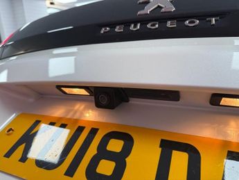 PEUGEOT 3008 1.6 BlueHDi Allure SUV 5dr Diesel EAT Euro 6 (s/s) (120 ps)