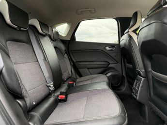 RENAULT CAPTUR 1.3 TCe S Edition SUV 5dr Petrol EDC Euro 6 (s/s) (130 ps)
