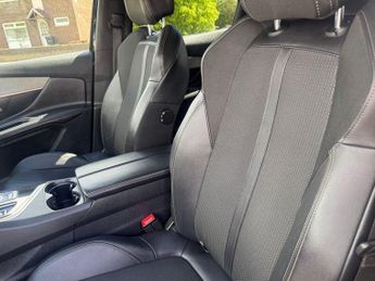 PEUGEOT 3008 1.2 PureTech GT SUV 5dr Petrol EAT Euro 6 (s/s) (130 ps)
