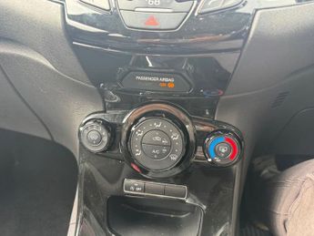 FORD FIESTA 1.0T EcoBoost Zetec Hatchback 5dr Petrol Manual Euro 6 (s/s) (10