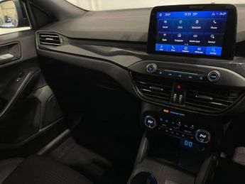 FORD FOCUS 1.0T EcoBoost ST-Line X Hatchback 5dr Petrol Auto Euro 6 (s/s) (