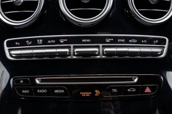MERCEDES-BENZ GLC 2.1 GLC220d AMG Line (Premium) Coupe 5dr Diesel G-Tronic 4MATIC 