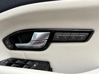 LAND ROVER RANGE ROVER EVOQUE 2.0 TD4 HSE Dynamic Lux SUV 5dr Diesel Auto 4WD Euro 6 (s/s) (18