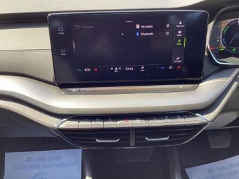 SKODA OCTAVIA 1.4 TSI iV 13kWh SE Technology Estate 5dr Petrol Plug-in Hybrid 