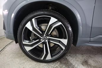 VOLVO XC90 2.0 B5 MHEV R-Design Pro Auto 4WD Euro 6 (s/s) 5dr