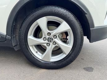 TOYOTA C-HR 1.8 VVT-h Icon SUV 5dr Petrol Hybrid CVT Euro 6 (s/s) (122 ps)