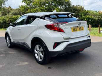 TOYOTA C-HR 1.8 VVT-h Icon SUV 5dr Petrol Hybrid CVT Euro 6 (s/s) (122 ps)