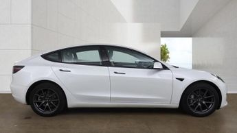 TESLA Model 3 Standard Range Plus Saloon 4dr Electric Auto RWD (241 bhp)