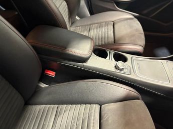 MERCEDES-BENZ A-CLASS 2.1 A220d AMG Line (Executive) Hatchback 5dr Diesel 7G-DCT Euro 