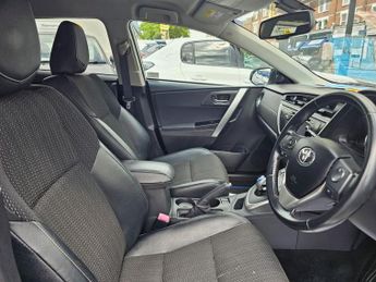 TOYOTA AURIS AUTOMATIC 1.8 VVT-h Excel Hatchback 5dr Petrol Hybrid CVT Euro 5