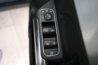 MERCEDES-BENZ EQA EQA 250 66.5kWh AMG Line SUV 5dr Electric Auto (190 ps)