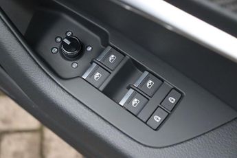 AUDI A6 AVANT 2.0 TFSI 40 BLACK EDITION