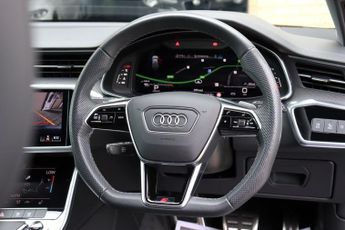 AUDI A6 AVANT 2.0 TFSI 40 BLACK EDITION