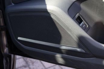 AUDI A6 AVANT 2.0 TFSI 40 BLACK EDITION