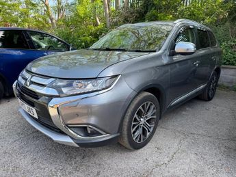 Mitsubishi Outlander 2.2 DI-D 4 SUV 5dr Diesel Auto 4WD Euro 6 (147 ps)