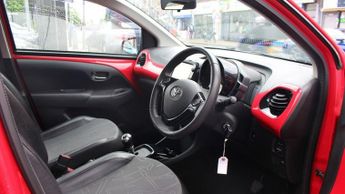 TOYOTA AYGO 1.0 VVT-i x-pression Hatchback 5dr Petrol x-shift Euro 5 Euro 5 