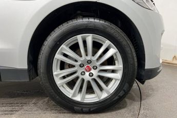 JAGUAR F-PACE 2.0 D180 Portfolio SUV 5dr Diesel Auto AWD Euro 6 (s/s) (180 ps)