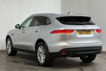 JAGUAR F-PACE 2.0 D180 Portfolio SUV 5dr Diesel Auto AWD Euro 6 (s/s) (180 ps)