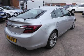 VAUXHALL INSIGNIA 2.0 CDTi ecoFLEX Tech Line Hatchback 5dr Diesel Manual Euro 6 (s
