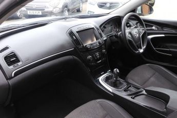 VAUXHALL INSIGNIA 2.0 CDTi ecoFLEX Tech Line Hatchback 5dr Diesel Manual Euro 6 (s