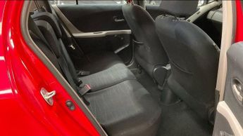 TOYOTA YARIS 1.3 VVT-i SR Hatchback 5dr Petrol Manual (141 g/km, 85 bhp)