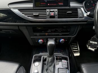 AUDI A6 AVANT 2.0 TDI ultra Black Edition Estate 5dr Diesel S Tronic Euro 6 (s
