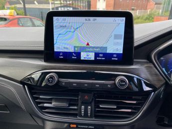 FORD KUGA 2.5 Duratec 14.4kWh Vignale SUV 5dr Petrol Plug-in Hybrid CVT Eu