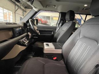 LAND ROVER DEFENDER 2.0 SD4 SUV 5dr Diesel Auto 4WD Euro 6 (s/s) (200 ps)