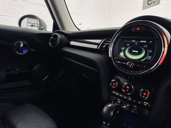 MINI HATCH 1.5 Cooper Hatchback 3dr Petrol Auto Euro 6 (s/s) (136 ps)